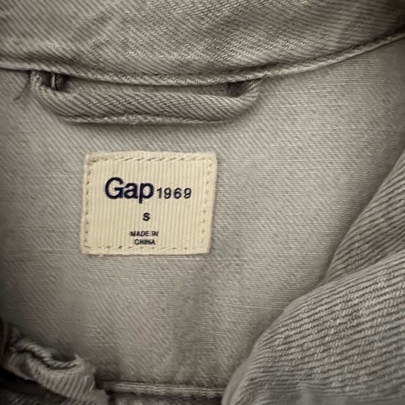 GAP Gray Denim Jacket - Picture 2 of 3